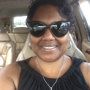 Meet your Posher, Lori